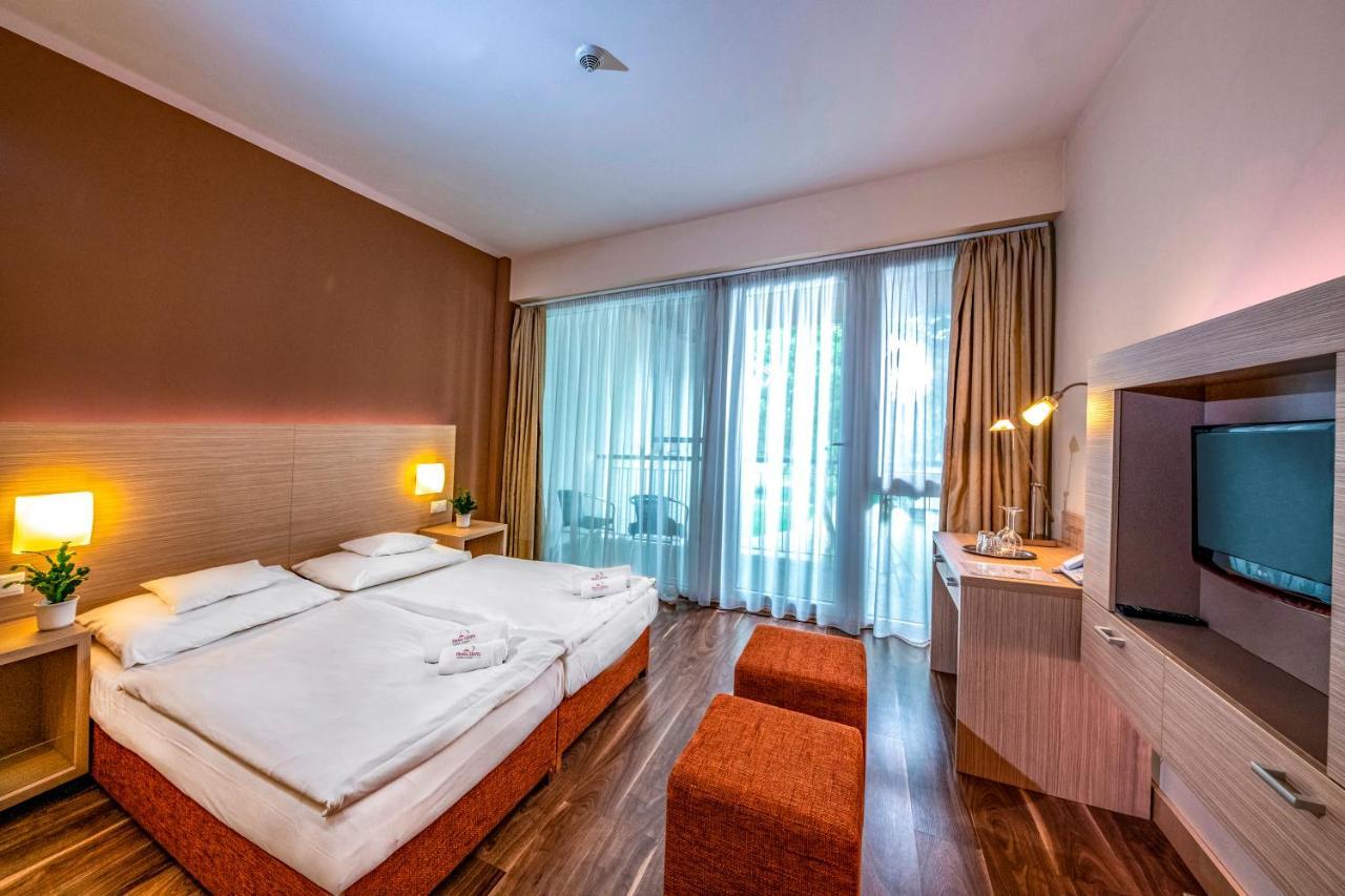 Termál Kemping Apartmanok és Bungalók Harkány Esterno foto