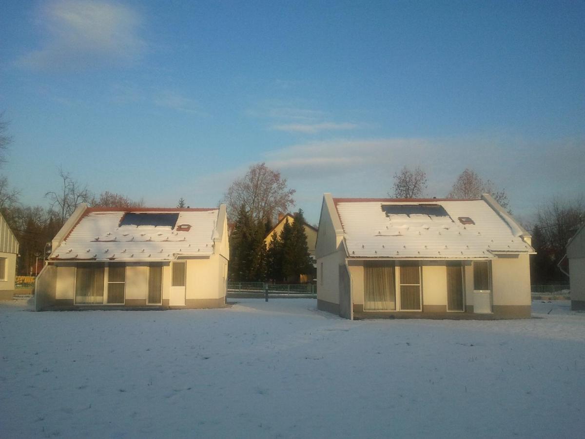 Termál Kemping Apartmanok és Bungalók Harkány Camera foto