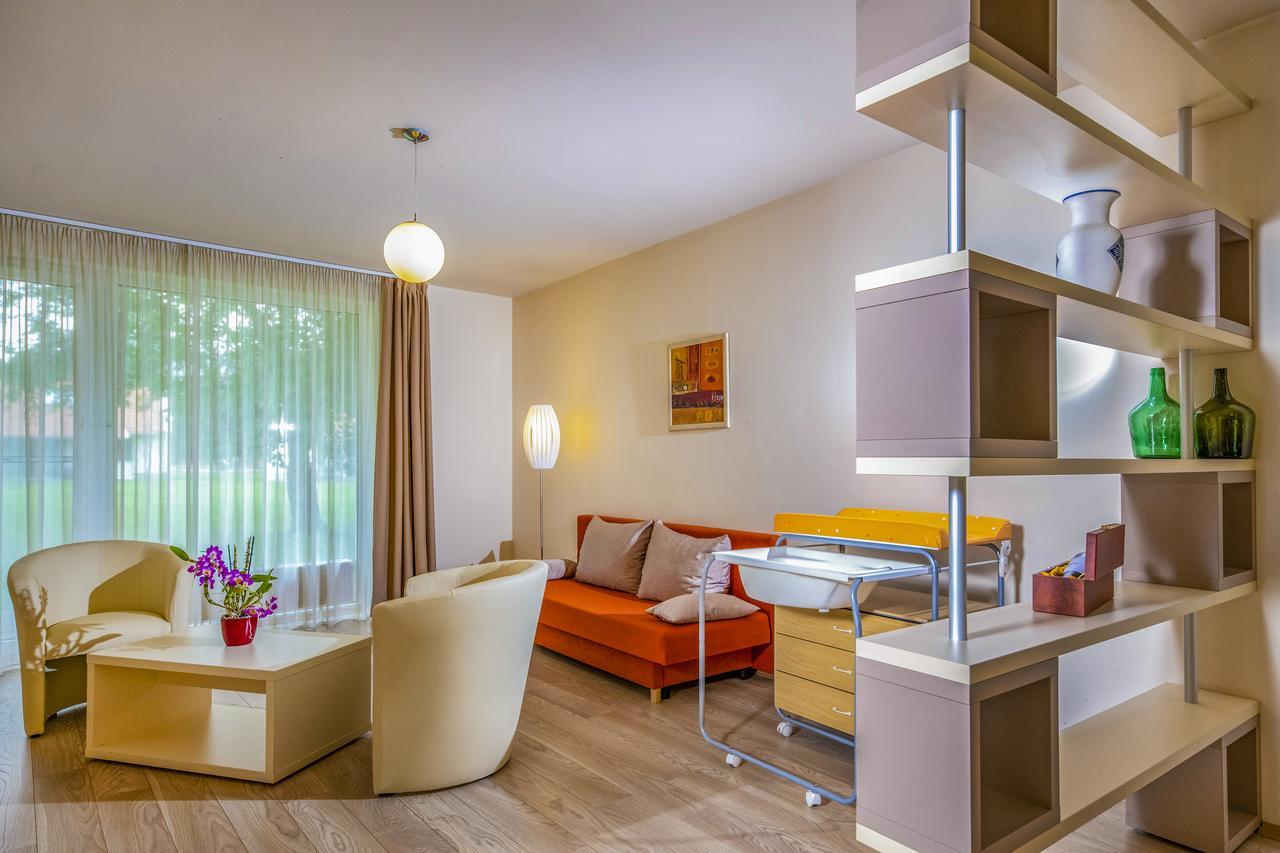 Termál Kemping Apartmanok és Bungalók Harkány Esterno foto