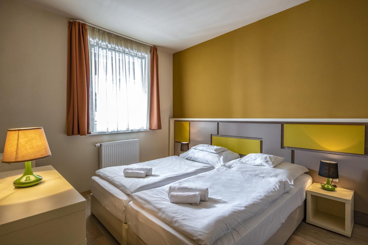 Termál Kemping Apartmanok és Bungalók Harkány Esterno foto